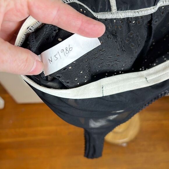 Dolls Kill Inluv Open back Black lace Bodysuit Size Medium New - Picture 4 of 6